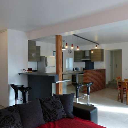 Maison Renovee Avec Cour Privee, Proche De Gannat, 3 Chambres, Animaux Acceptes, Equipements Modernes. - Fr-1-489-37 Poezat Bagian luar foto