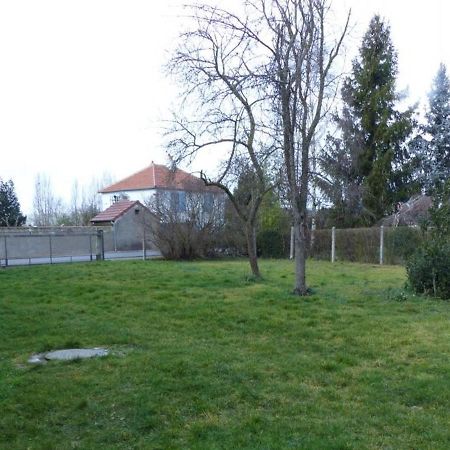 Maison Renovee Avec Cour Privee, Proche De Gannat, 3 Chambres, Animaux Acceptes, Equipements Modernes. - Fr-1-489-37 Poezat Bagian luar foto