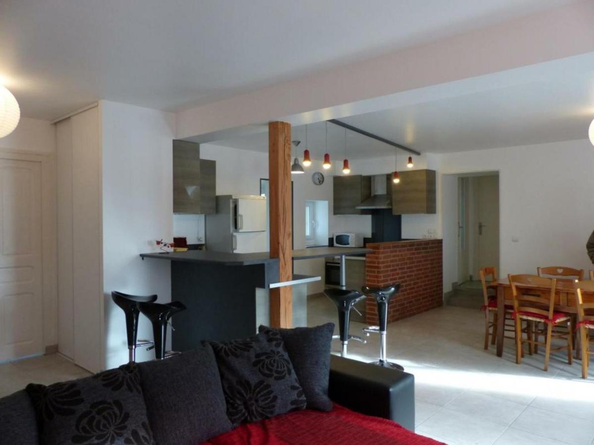Maison Renovee Avec Cour Privee, Proche De Gannat, 3 Chambres, Animaux Acceptes, Equipements Modernes. - Fr-1-489-37 Poezat Bagian luar foto