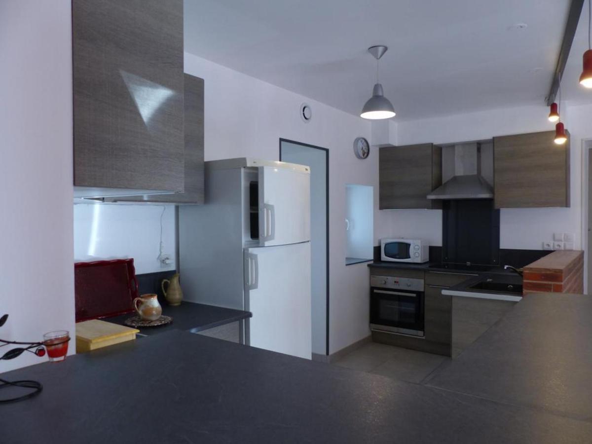 Maison Renovee Avec Cour Privee, Proche De Gannat, 3 Chambres, Animaux Acceptes, Equipements Modernes. - Fr-1-489-37 Poezat Bagian luar foto